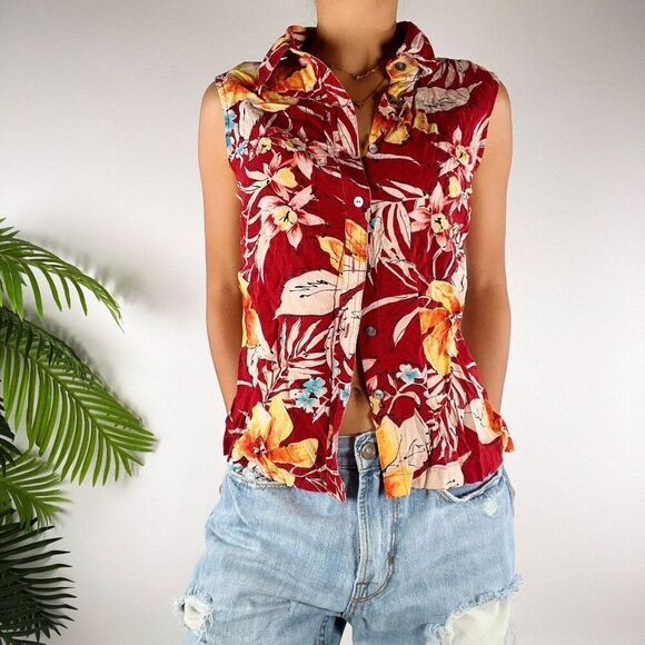Vintage Y2K Red Silk Tropical Hawaiian Floral Beachy Indie Button Up Top / 8 - Picture 1 of 5